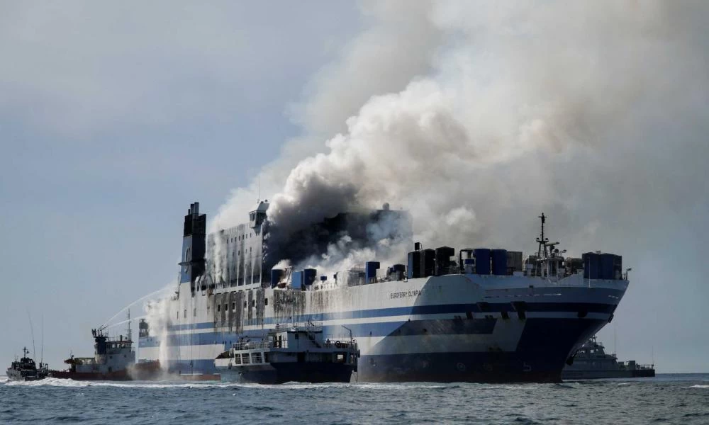 Euroferry Olympia: Καθοδόν για τον Αστακό το πλοίο - Συγκλονίζει οδηγός φορτηγού -Τον «έφαγαν» οι ψύλλοι μέσα στο πλοίο - Δείτε φωτογραφίες